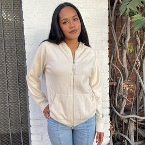 Charlotte Avery cozy cream LA sweater in oatmeal size m